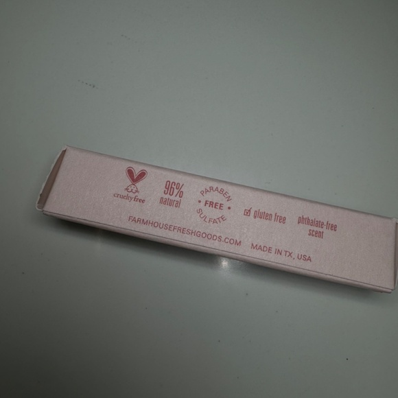 FarmHouse Fresh WHOOPIE! HYDRATING Lip Balm | New In Box | 0.76 oz. Shea Butter - Picture 4 of 5